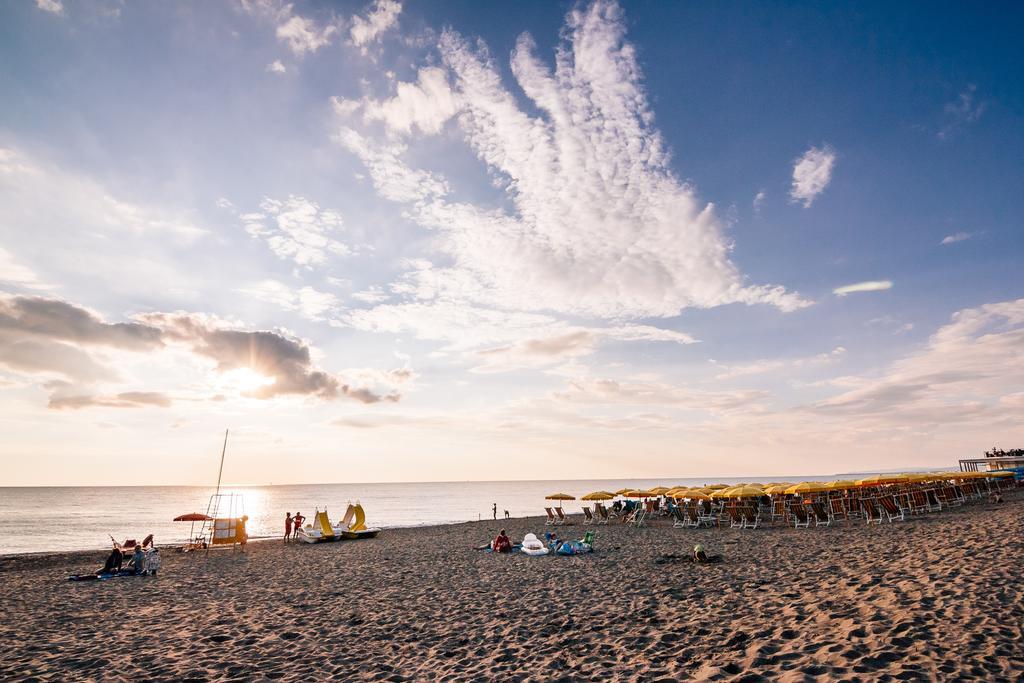 Camping Casa Di Caccia Marina Di Bibbona Luaran gambar